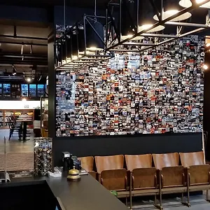 https://zoom-hotel.brusselshotelsbook.com